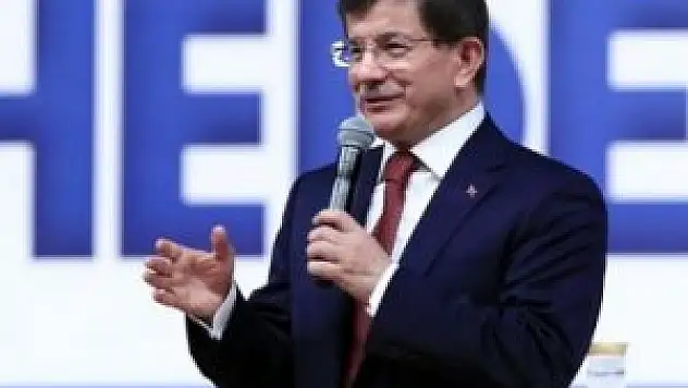Davutoğlu Yunanistan'a gidiyor