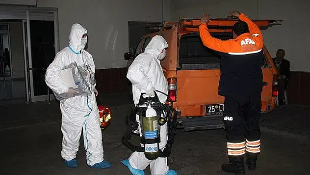 Kargo paketinden şüpheli madde çıktı