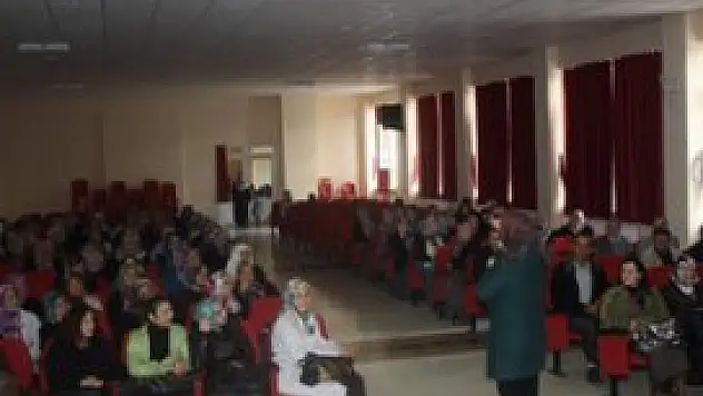 Derbent'te 'Anne Baba Eğitimi' konulu seminer