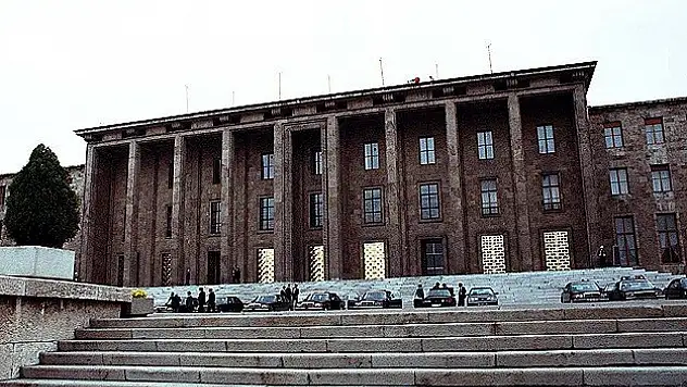 'Tanıklıktan çekilme' hakkını kullandılar