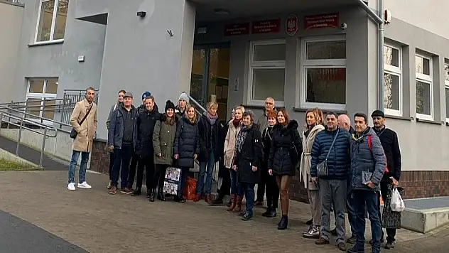 Karatay İzzet Bezirci İlkokulu, Polonya'da vakıf okulunu ziyaret etti