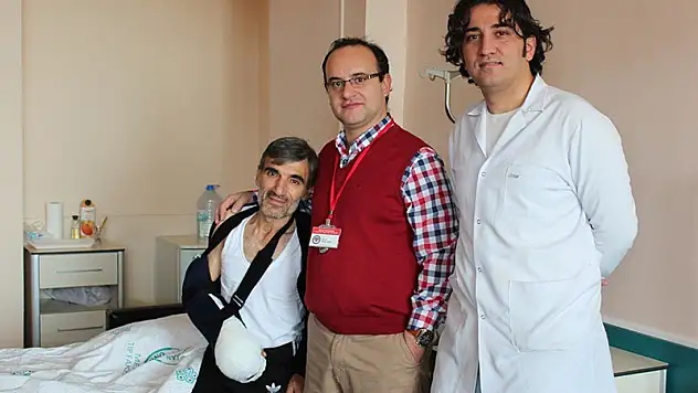 Kopan parmakları 6 saatte dikildi