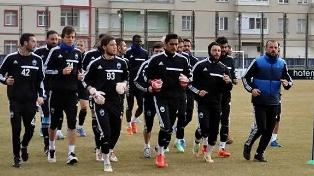 9 karşılaşmanın 6'sında berabere kaldılar