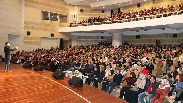 Bilgehanelerden Ebeveyn-Çocuk İlişkisi Konferansı