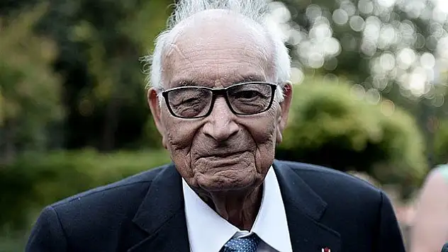 Yaşar Kemal'e fahri doktora