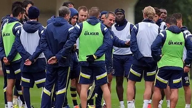 Fenerbahçe'de antrenmanda kameralı takip