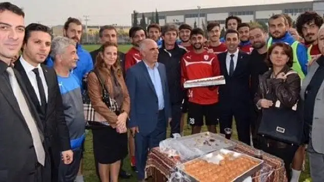 Balçova Yaşamspor'a Ak destek