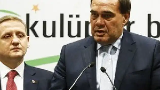 Demirören esti gürledi! 'Kimse oda basamaz'