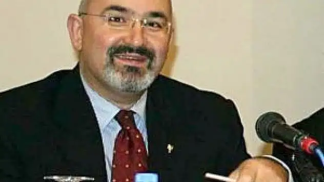 Gazeteci Aytaç gözaltına alındı