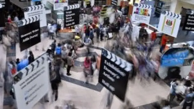 İstanbul Kitap Fuarına 300 bin ziyaretçi