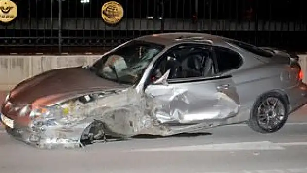 Bu araçtan burnu bile kanamadan çıktı!