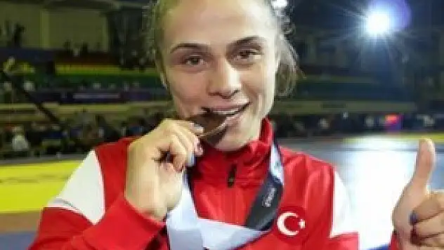 Türkiye için güreşti Müslüman oldu