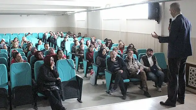 Öğretmenlere, Hoca Ahmet Yesevi anlatıldı
