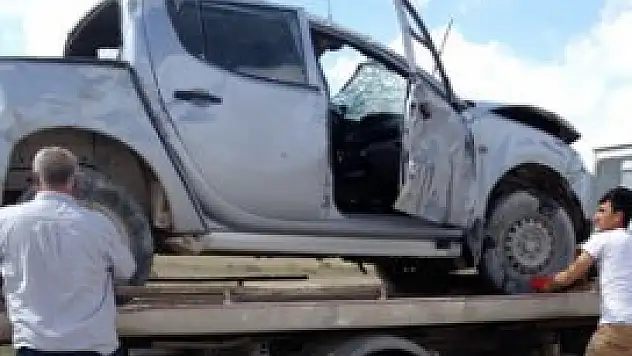 Yoldan çıkan araç takla attı