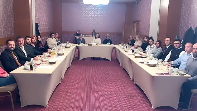 Konya Girişimci İş İnsanları Derneğinden Ticari Tahkim Hukuku eğitimi