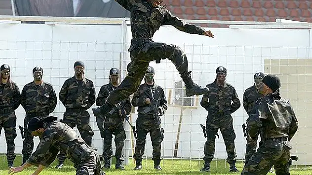 Teşkilattaki intiharları açıkladı