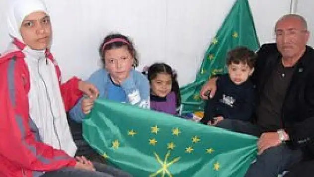 Suriyeli Çerkezler Türkiye'ye sığındı