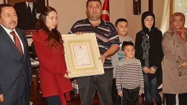 Sıva ustasından şehit ailesini ağlatan bağış