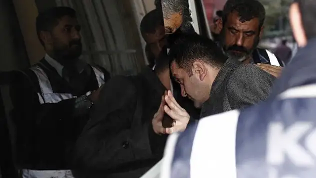 Yasa dışı dinleme operasyonunda flaş gelişme