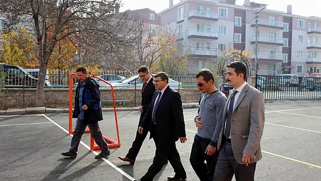 Kaymakam Başıbüyük okulları inceledi