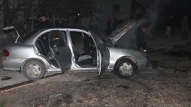 Beyşehir'de otomobil yangını