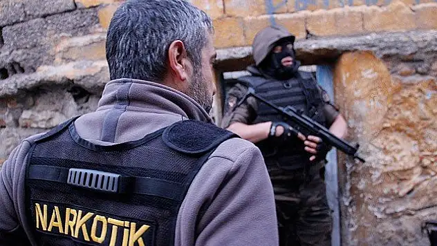 Esenler'de geniş çaplı operasyon