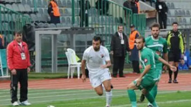 Anadolu Selçukluspor evinde güldü