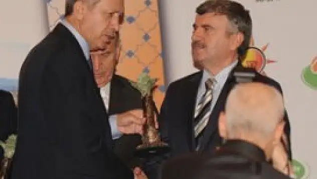 AK Partili belediyelerin projelerine ödül