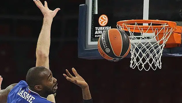 Anadolu Efes, Unics Kazan'a yenildi
