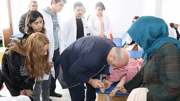 Saygı'dan, velilere fizyoterapi eğitimi
