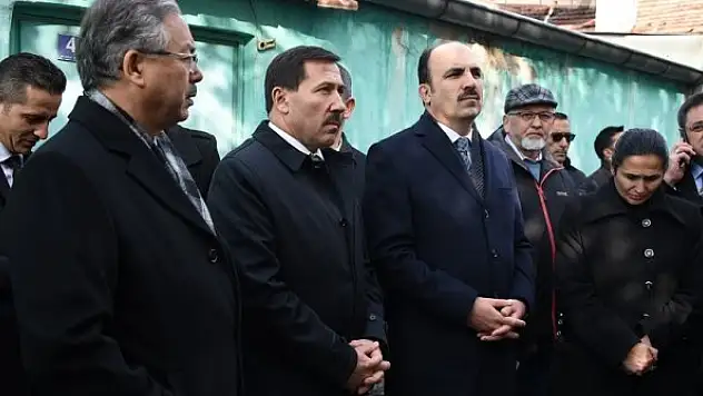 Başkan Kılca, çöken binada incelemelerde bulundu