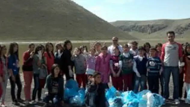 Meke Gölü'nde çevre temizliği