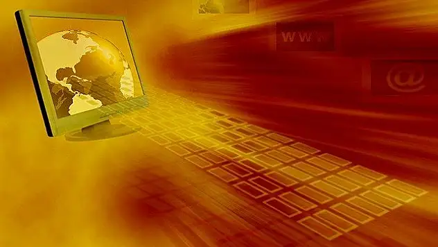 Gözümüzü kırpınca online olacağız