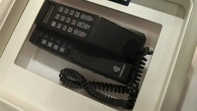 İşte Samsung'un ilk telefonu