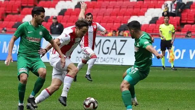 1922 Konyaspor yenilgiyle bitirdi