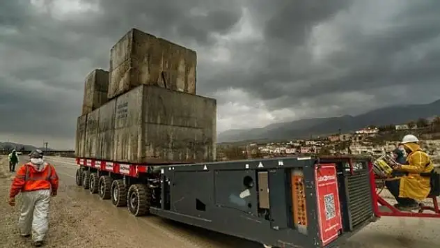 Hasankeyf'teki son eserin nakli başladı