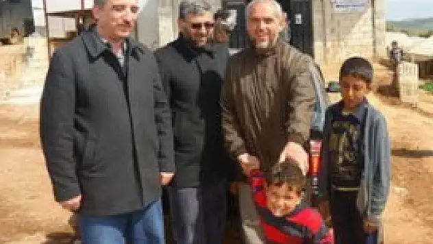 Suriyelilere Dost Eli değiyor