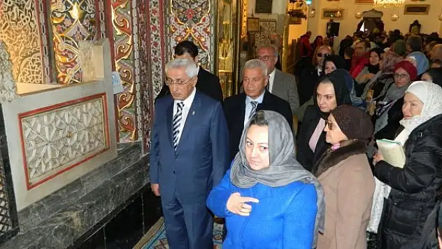Kültür ve Turizm Bakan Yardımcısı Yavuz, Mevlana Müzesini ziyaret etti