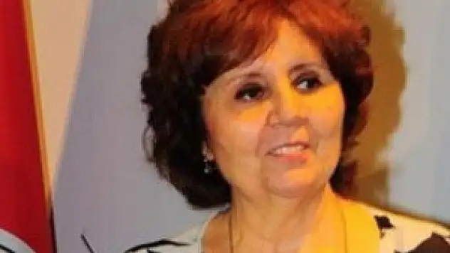 Ayşenur Arslan Halk TV'den kovuldu