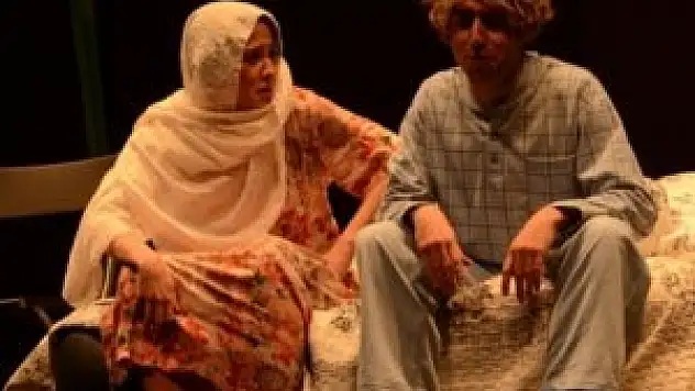 Bilecik tiyatro festivali başladı