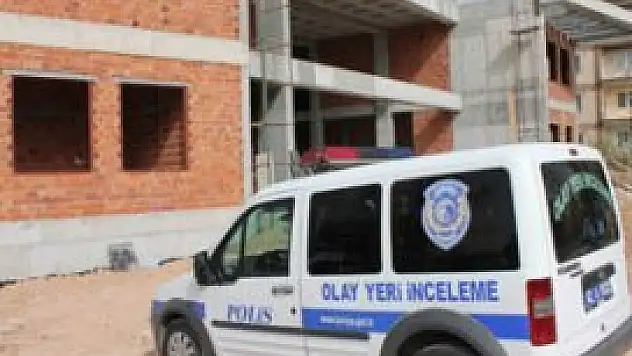 3. kattan düşerek hayatını kaybetti