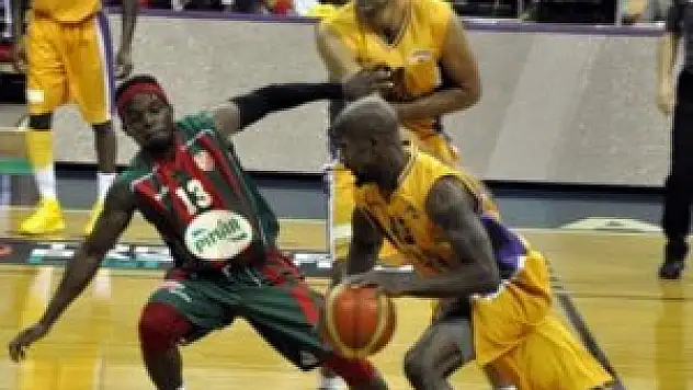 Royal Halı evinde 'Gazi' oldu