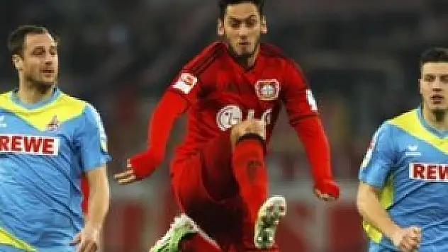 Çalhanoğlu Ronaldo ve Messi'yi geçti