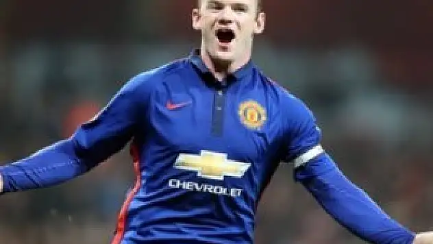 Manchester United güle oynaya