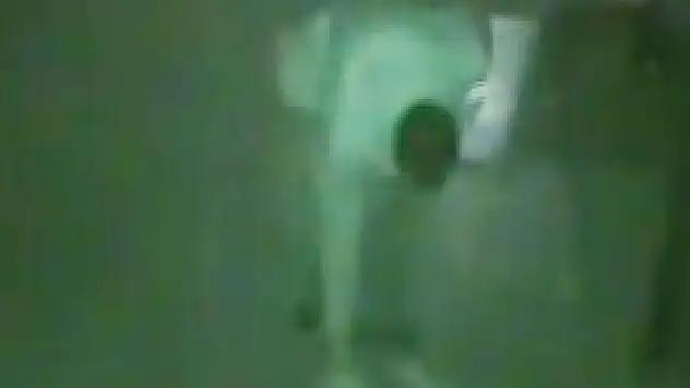 İçeri girip hırsızlık yapıp çıkması 15 saniye sürdü