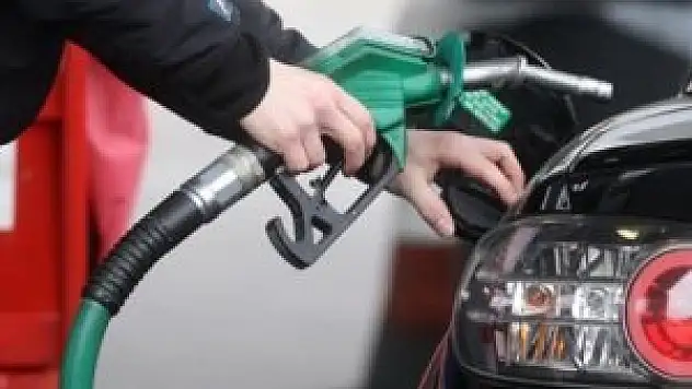 Sudan petrol ürettiler!