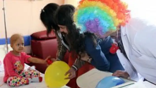 Hasta çocuklara 'Çocuk Şenliği' düzenlendi