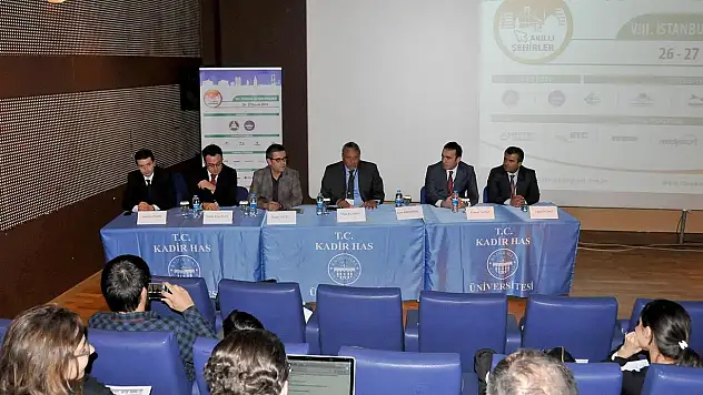 Akıllı şehirler Kongresi'nde Konya uygulamaları anlatıldı