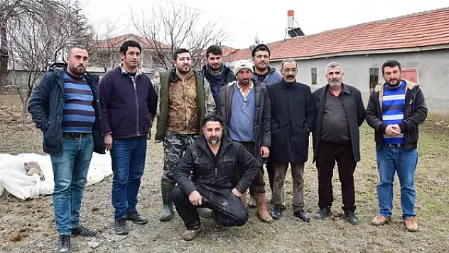 Ahır yangınında 240 hayvanı telef olan üreticiye yardım eli