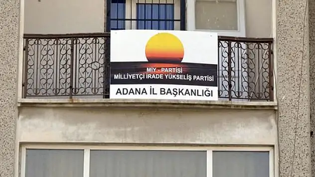 Kumarcı partiye vinçli operasyon